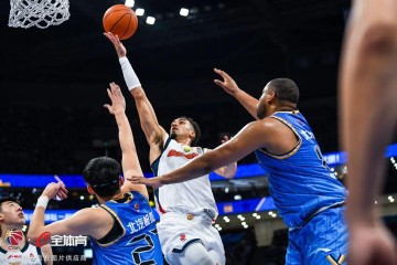 小金体育官方入口-鏖战五棵松，华南虎拼至最后憾负北京